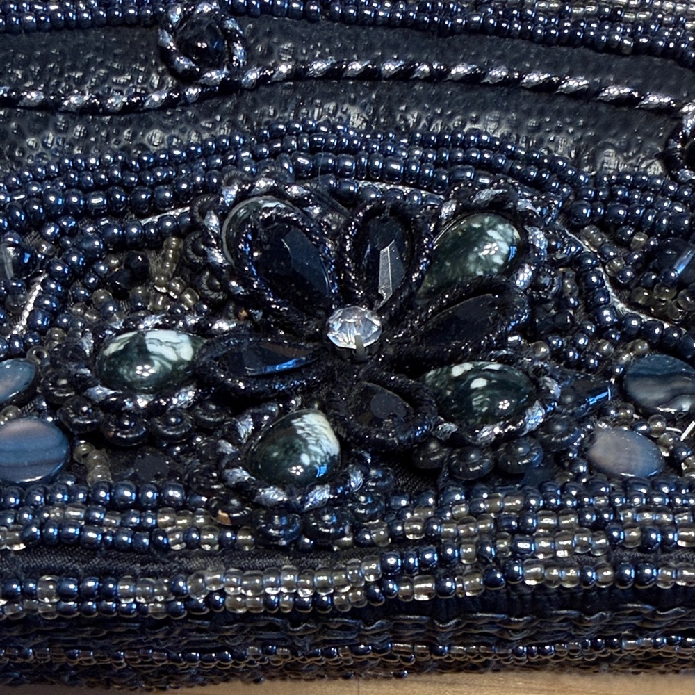 Elegant Blue and Black Beaded Purse - Picture 3 of 7